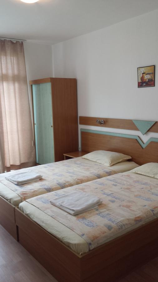 Hotel Diva Ravda Bagian luar foto