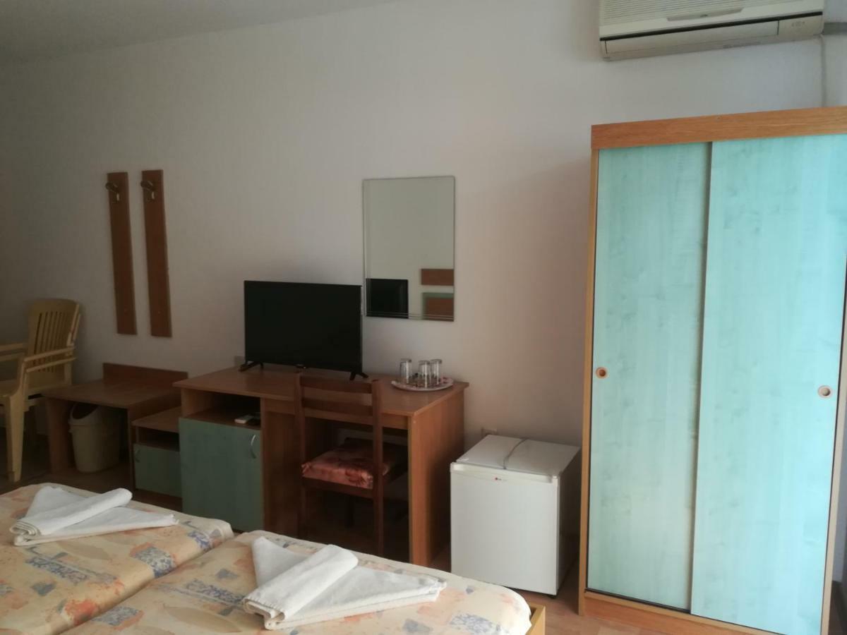 Hotel Diva Ravda Bagian luar foto