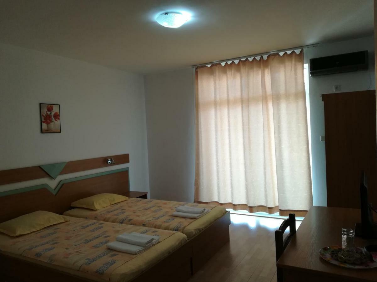Hotel Diva Ravda Bagian luar foto