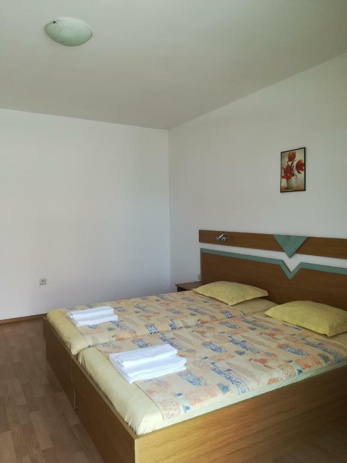 Hotel Diva Ravda Bagian luar foto