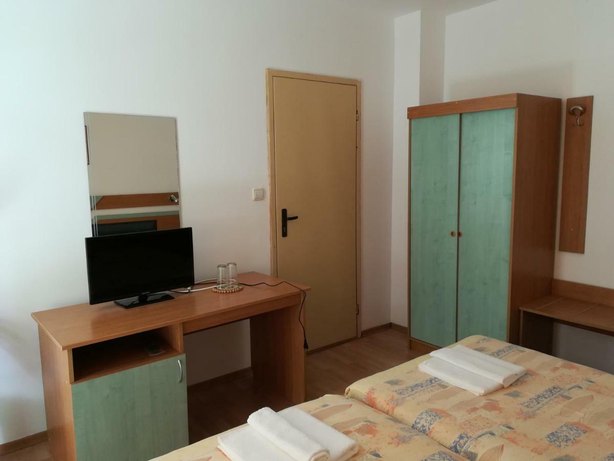 Hotel Diva Ravda Bagian luar foto